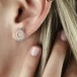 Maison de la Bijouterie Boucles oreilles puces soleil Argent W564V00 | Femme Boucles D'Oreilles