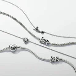 Pandora Collier Chaîne Love en Lettres Cursives Scintillant | Femme Collier Et Pendentif