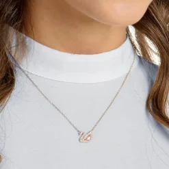 Swarovski Bijoux Collier et pendentif Swarovski 5469989 - Collier et pendentif Cigne Doré Rose Femme | Femme Collier Et Pendentif